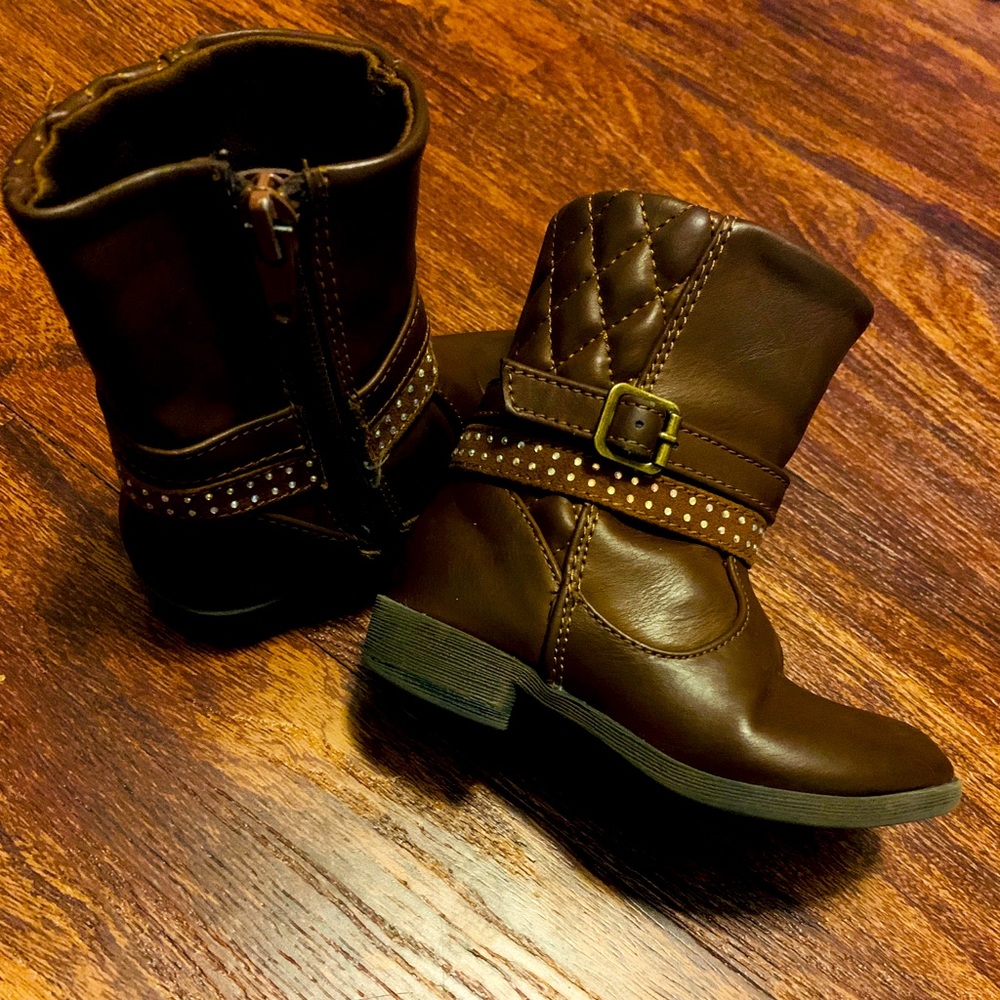 American Eagle size 6.5 toddler
